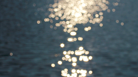 自然水面波光粼粼阳光倒影唯美意境4K素材