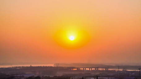 城市日出剪影晨曦太阳升起8K延时摄影