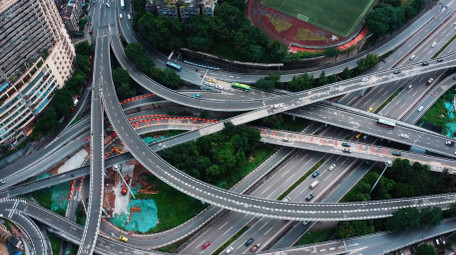 城市交通震撼复杂立交桥车流航拍