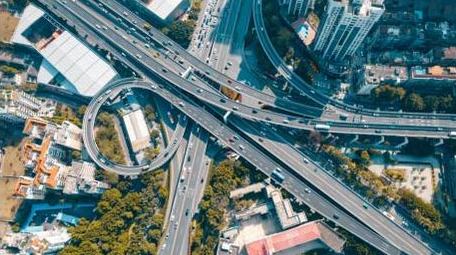 交通车流广州立交航拍繁忙的交通车流俯拍