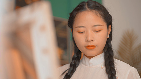 人像复古七八十年代美女画画视频素材4K