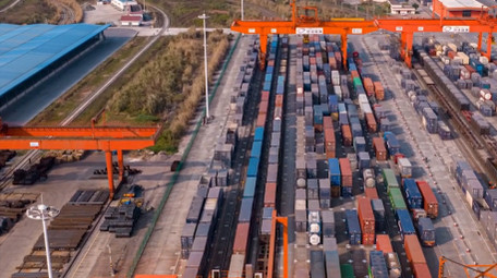 大气集装箱物流运输贸易经济4k航拍延时