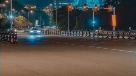 交通车流夜景实拍公路上车水马龙视频