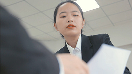 商务金融投资业务员交流4K实拍