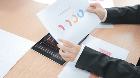 金融商务投资业务员交流4K实拍