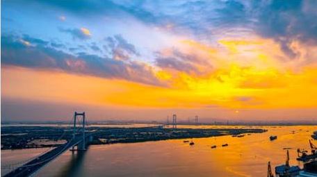 自然风光港口海洋交汇朝霞日出