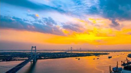 自然风光港口海洋交汇朝霞日出