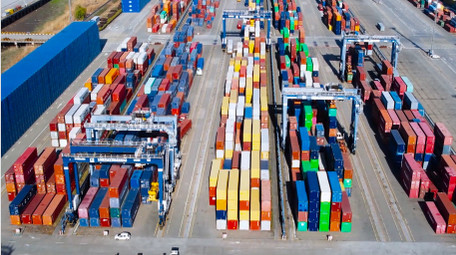 行业港口集装箱物流中心4K航拍