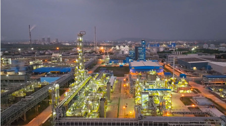 行业工业园区化工生产夜景4K