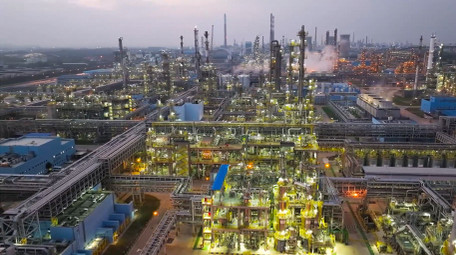 行业工业园区化工生产夜景4K