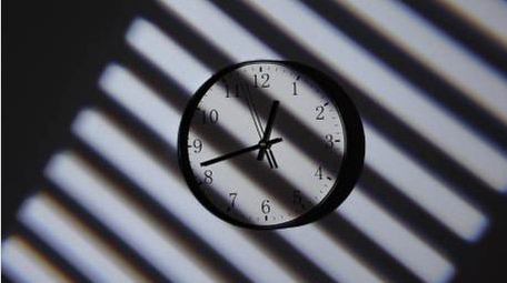 转动的时钟指针延时实拍4k