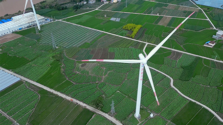 能源风力发电风电机工作4K实拍