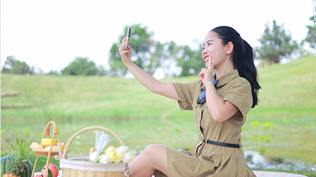 东方人像女孩户外自拍4K