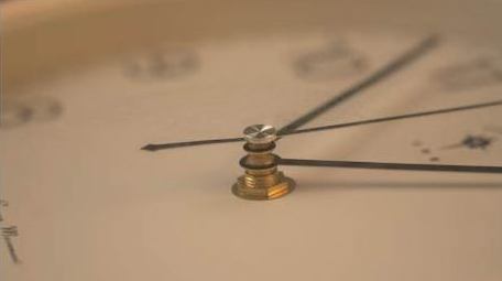 时钟时间流逝钟表时间消逝实拍