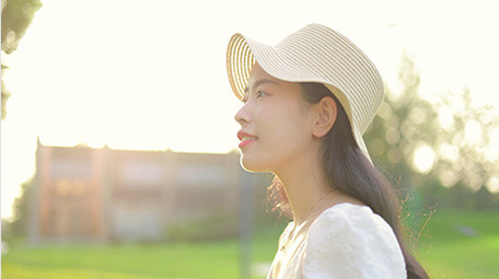 梦幻唯美人像阳光温暖女孩实拍