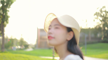 梦幻唯美人像阳光温暖女孩实拍