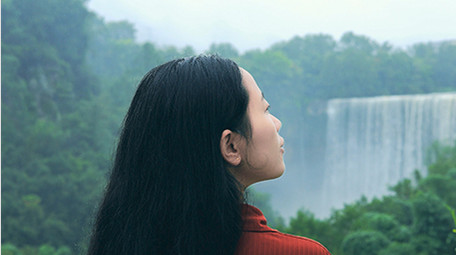 水墨风光万州大瀑布人像实拍4K