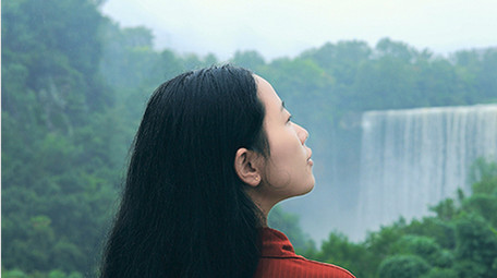 水墨风光万州大瀑布人像实拍4K