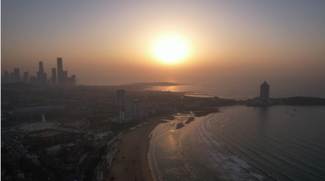 自然风光青岛滨海沙滩日出航拍