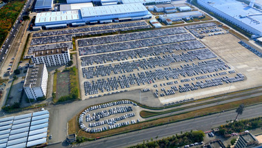 <strong>工业</strong>汽车生产制造实拍