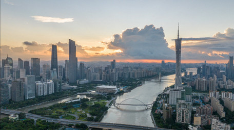 广州日出云层光影变化航拍延时