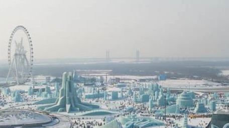 哈尔滨冰雪大世界城市风光航拍视频