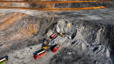 工业生产工业采矿矿石开采4K航拍