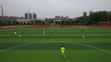户外运动简约青少年足球比赛航拍