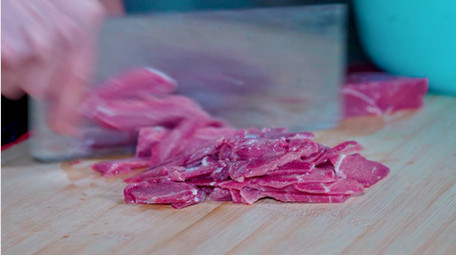 餐饮美食农村土灶小炒牛肉4k实拍