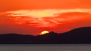 唯美大气自然长焦<strong>日落</strong>延时