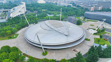 <strong>杭州地标</strong>浙江大学大学校园体育馆4K航拍