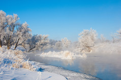 冬季，冬季，冬季，冬眠，是一年中最寒冷的季节，北半球从12月到2月，南半球从6月到8月.