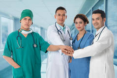 医生组、 外科医生和护士对医院背景