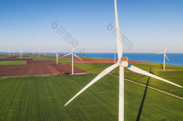 风电站在绿色领域。替代能源发展的概念与理念