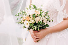 婚纱、花束及饰物