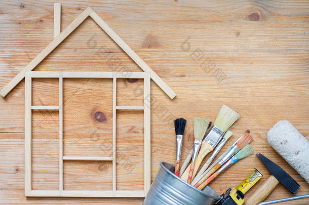 家居装修建筑抽象的背景与工具在木板顶视图和自由的地方