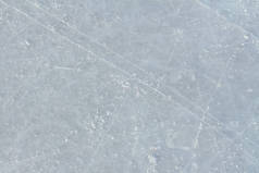 冰的背景与分数从滑冰和曲棍球。冰球溜冰场划痕表面
