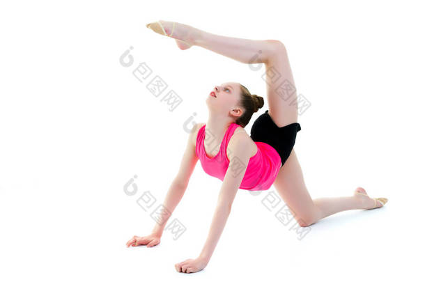 体操运动员在地板上<strong>表演</strong>杂技<strong>表演</strong>.