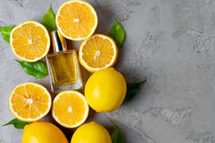 用香水和柑橘类水果制成的精美构图