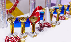 奖励礼品和杯子是为体育比赛和奖牌的仪式准备的