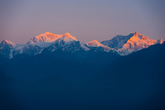 kangchenjunga 山喜马拉雅山日出遥远