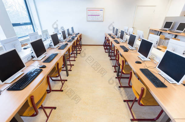 计算机在荷兰<strong>中学</strong>教育的课堂