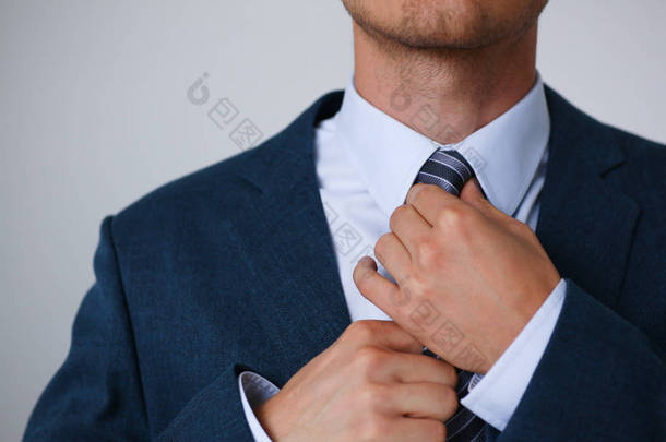 领带衬衫西装商务风格男士时装