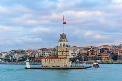 伊斯坦布尔多云天气亚洲一侧的少女塔