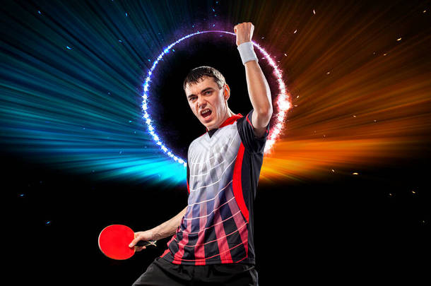 乒乓球运动员。下载一张乒乓球运动员的照片,用于网球拍包装设计.用于网球盒模板的图像。乒乓球.