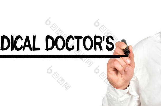 医学概念。医生写的字-医学医生。手拿着在白色背景上孤立的标记的图像.