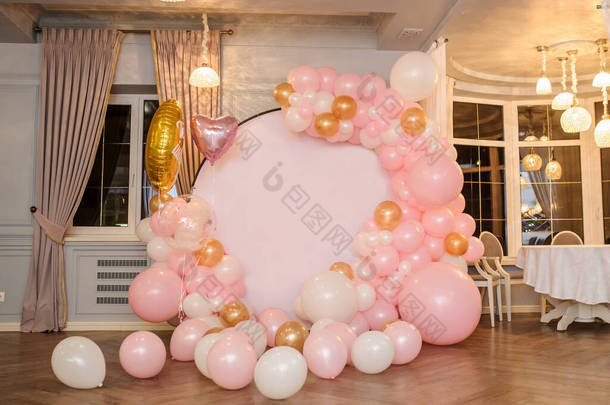 Party photone zone decorated with pink, white, gold ballons. Balons decoration