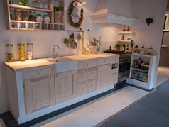 现代新古典设计木国家厨房