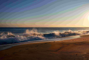 金色阳光照在海面沙滩海边激起浪花