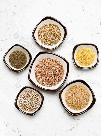 健康食物粮食小米排列摄影图